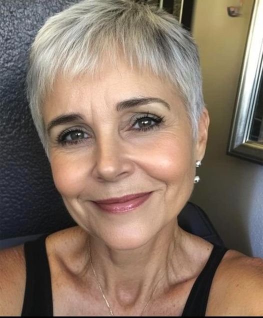 MY HUSBAND SAYS I LOOK “AWFUL, LIKE A MAN” BECAUSE OF MY NEW HAIRCUT