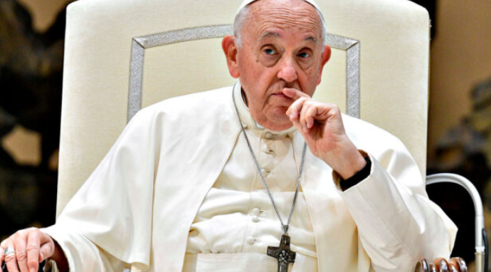 Pope Francis facing early stages of kidney failure