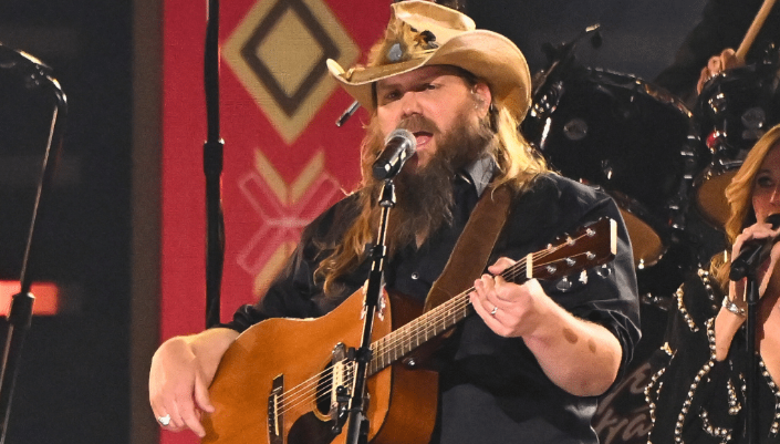 Chris Stapleton Fires Back at Fan’s Angry Beyoncé Comment