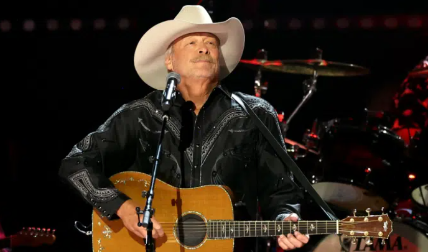 Alan Jackson Gets Emotional While Singing “Drive” At One Of His Last Shows