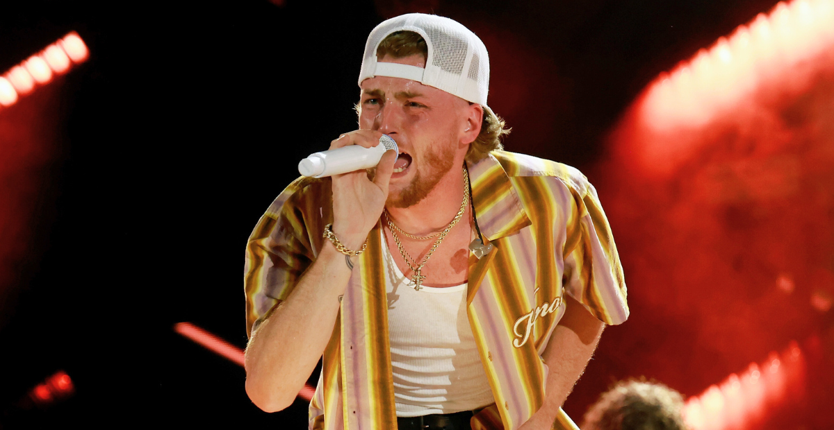 Bailey Zimmerman Stops Concert To Give Glory To God