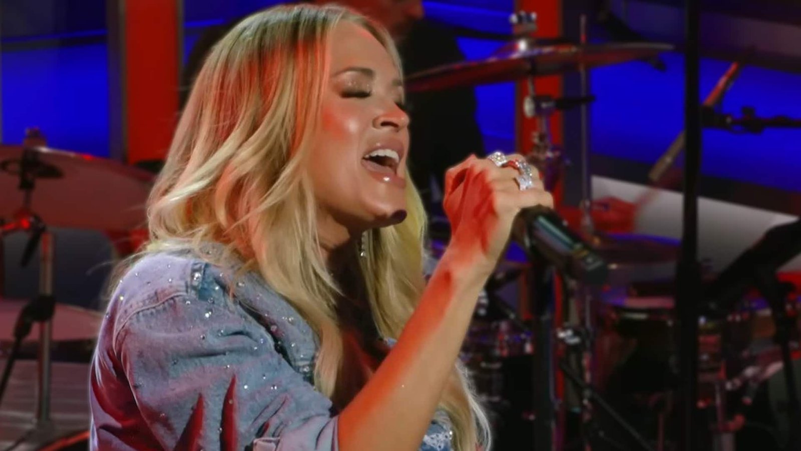 Carrie Underwood Honors Ozzy Osbourne With a “Mama, I’m Coming Home” Cover That Gave Everyone Goosebumps