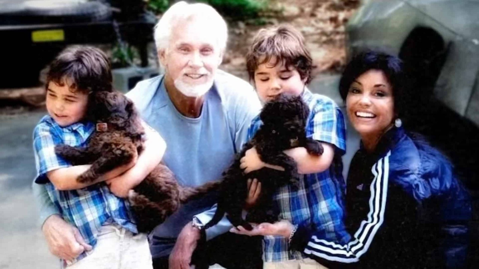 Kenny Rogers’ Twin Sons Just Turned 21 and Fans Say They Look Just Like Him Now