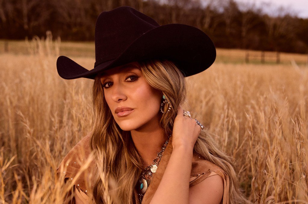 Lainey Wilson’s ‘Somewhere Over Laredo’: Story Behind the Song