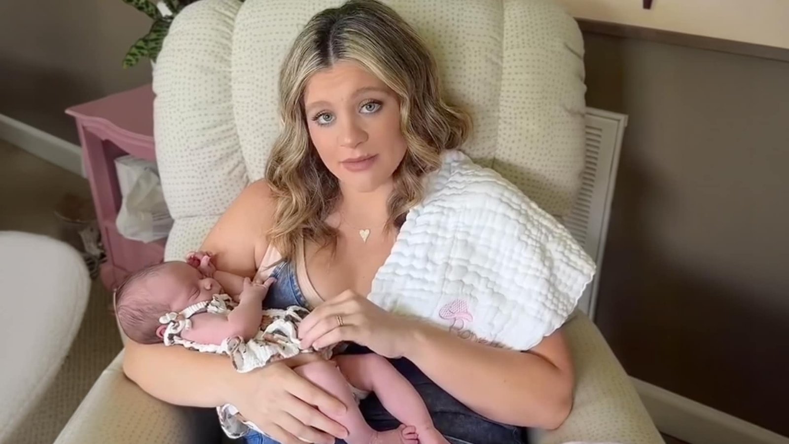 Lauren Alaina Fires Back at Trolls Who Mom-Shame Her for Bottle-Feeding