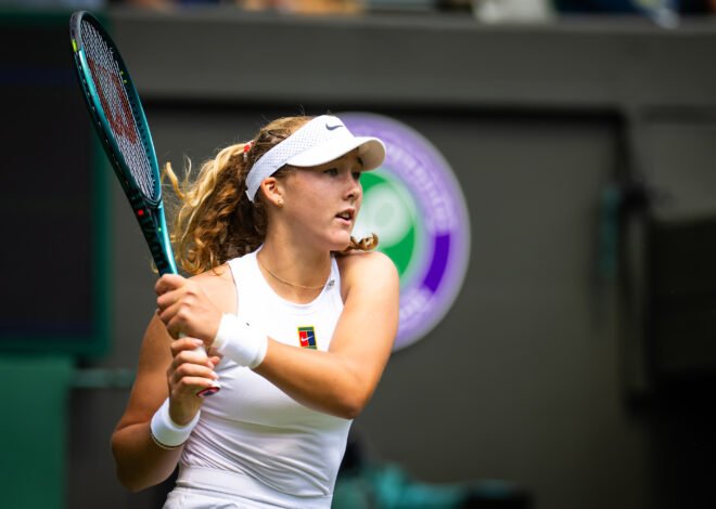 Andreeva holds off Bronzetti to reach third round of Wimbledon