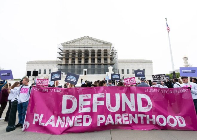Washington Post editorial slams Obama judge for blocking ‘fair and square’ GOP defunding of Planned Parenthood