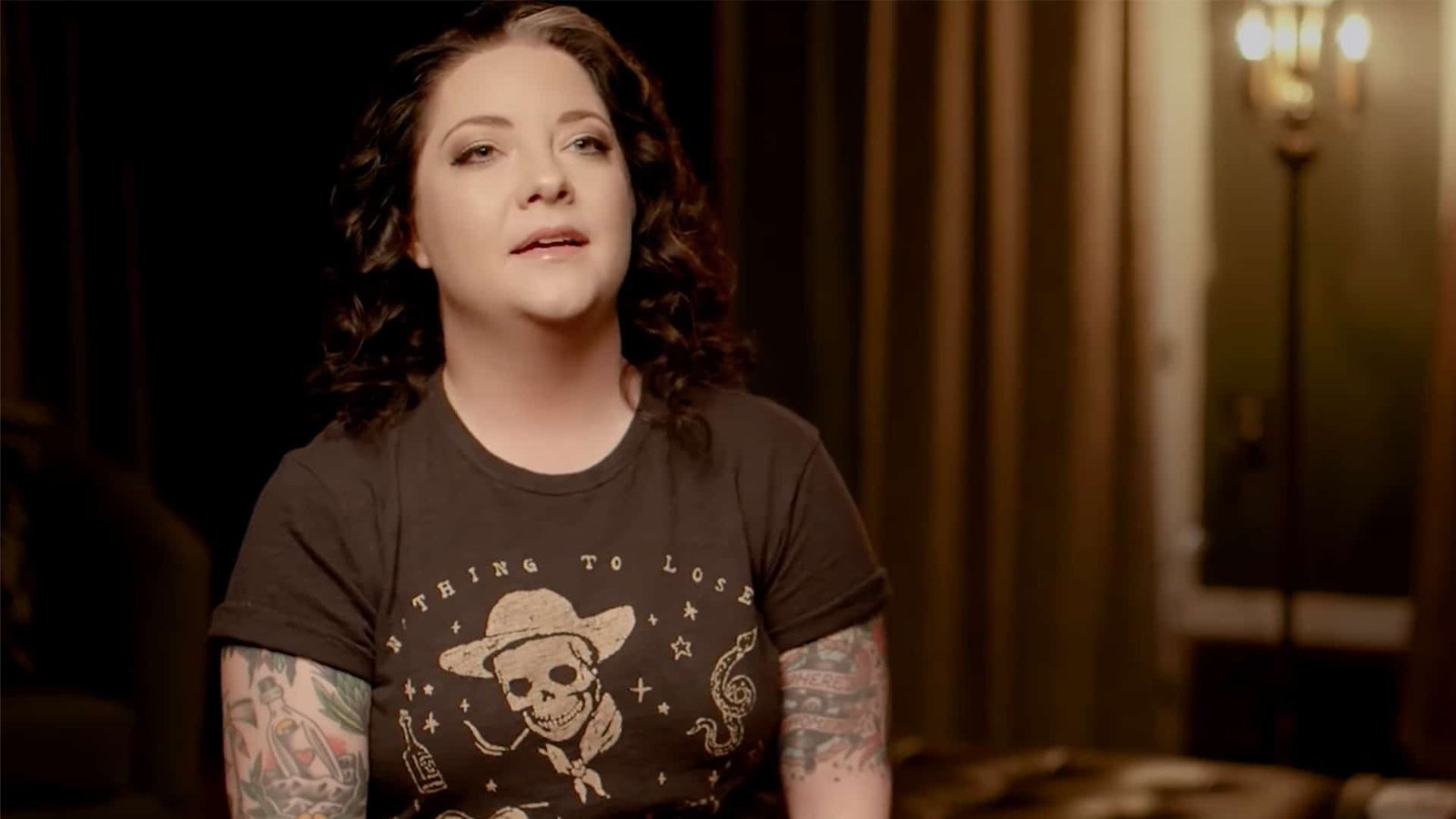 Ashley McBryde Reveals Vocal Cord Injury That Will Keep Her Silent for Days