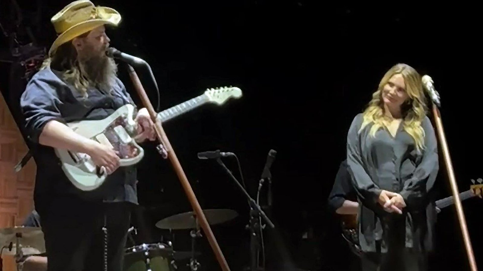 Chris Stapleton Stops the Show to Serenade His Wife Morgane and It’s Everything