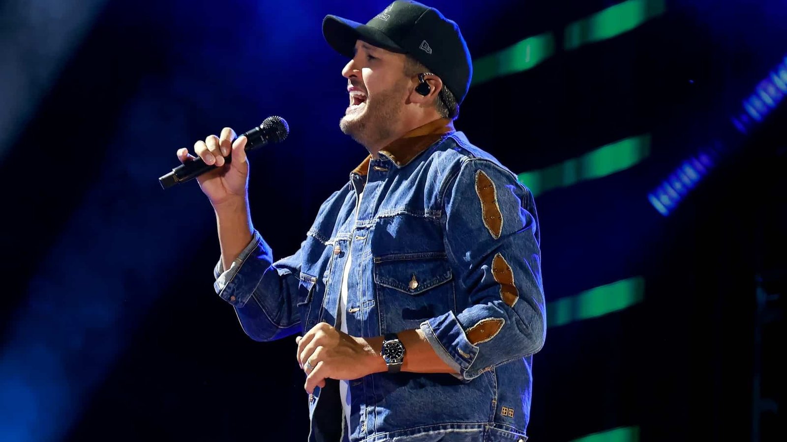 Luke Bryan Scores 32nd No. 1 Single as ‘Country Song Came On’ Tops the Country Radio Airplay Charts