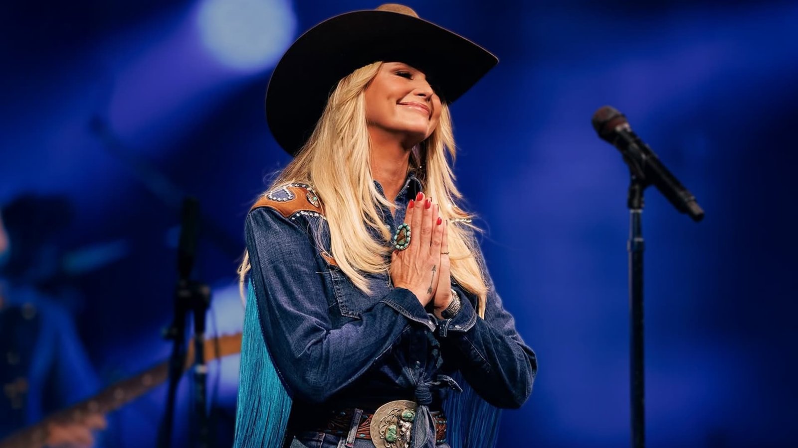 Miranda Lambert’s Family Makes Rare Public Appearance as They Support Her On Tour