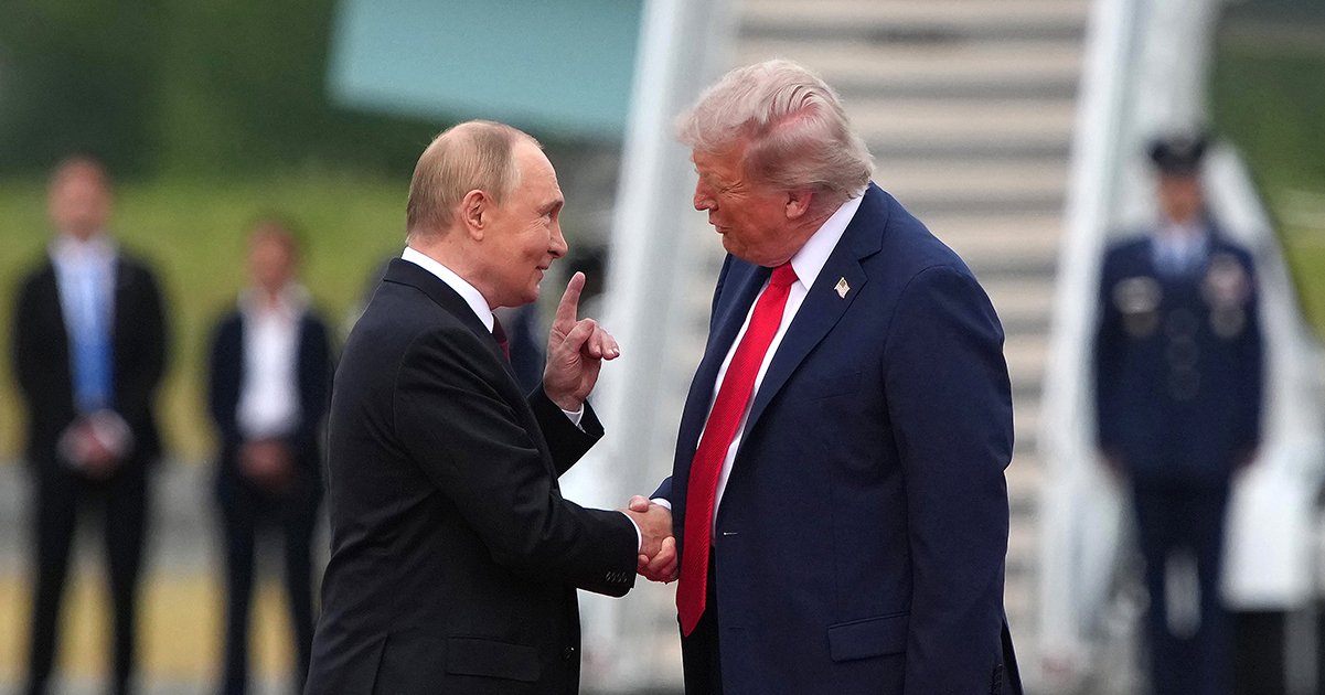 Donald Trump sends chilling 7-word warning to Vladimir Putin ahead of three-way meeting