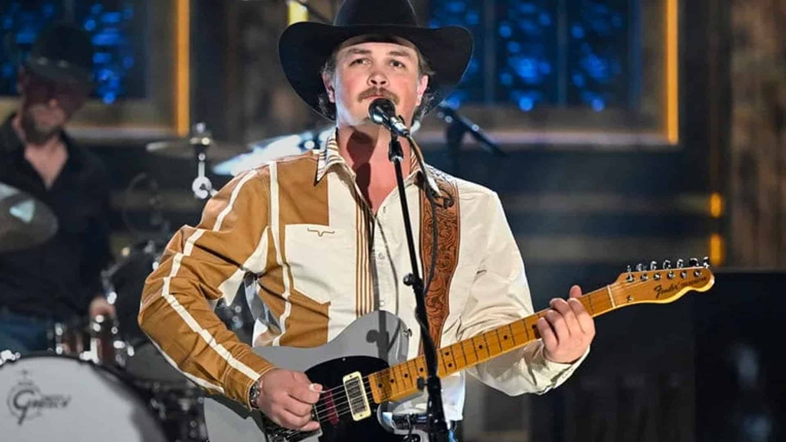 Zach Top Keeps the Country Sound We Love Alive With His Latest Single “South of Sanity”