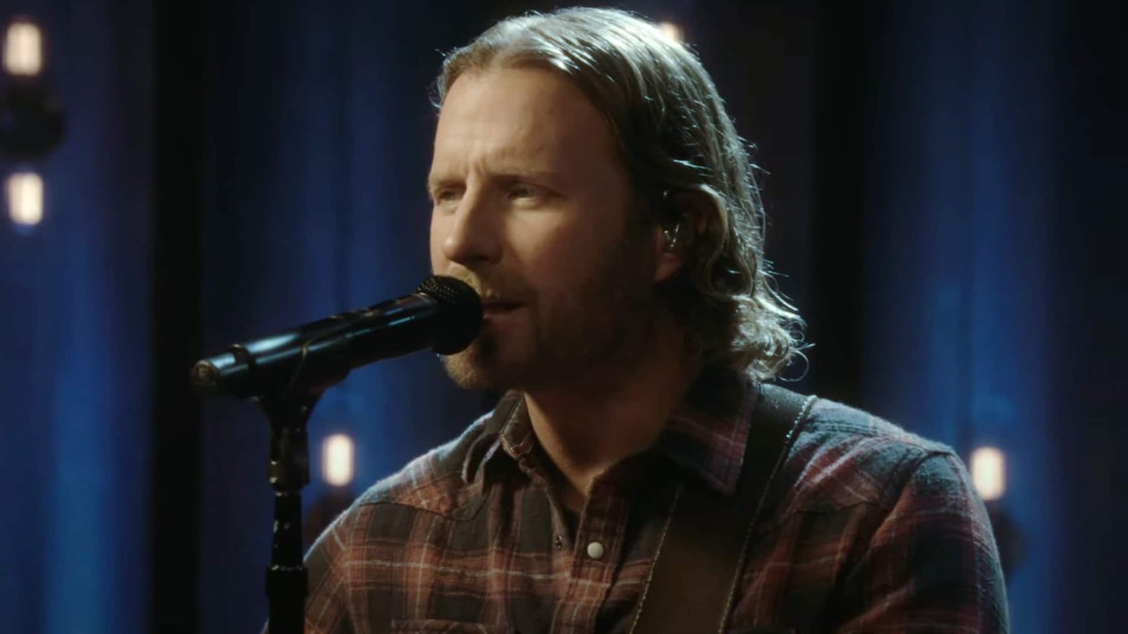 Dierks Bentley Honors Keith Whitley With a Breathtaking Rendition of “I’m No Stranger to the Rain”