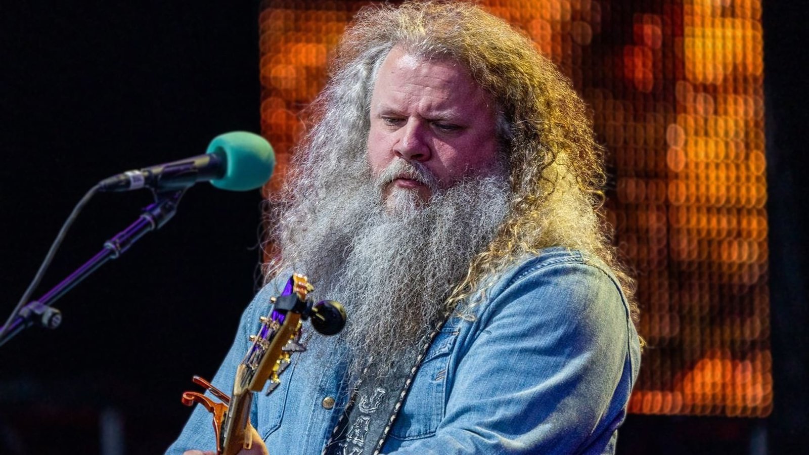 Jamey Johnson Admits He Listens to Contemporary Country and Calls Morgan Wallen Brilliant