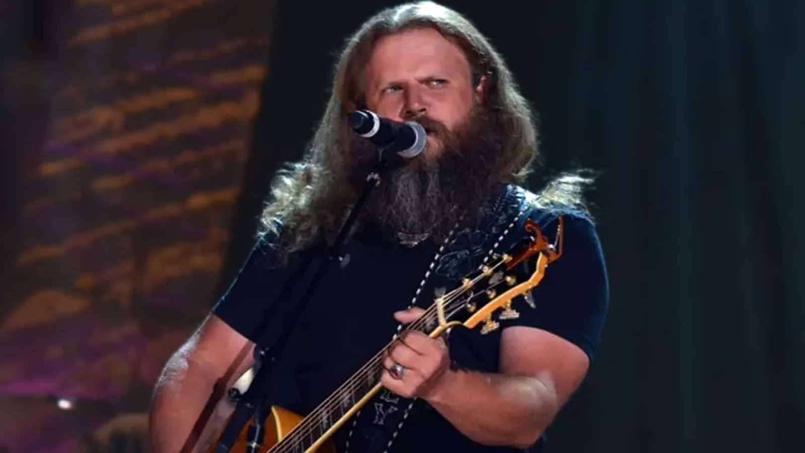 Jamey Johnson Pays Tribute to Charlie Kirk With a Mournful Performance of “Lead Me Home”