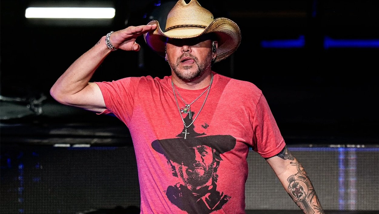 Jason Aldean Pays Tribute to Charlie Kirk by Performing ‘Try That In A Small Town’ for His Late Friend