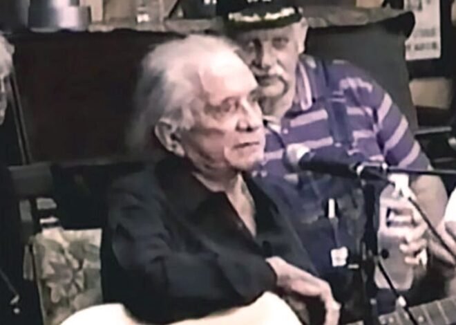 Johnny Cash Honors June Carter Cash With His Final Live Performance Just Months Before His Death