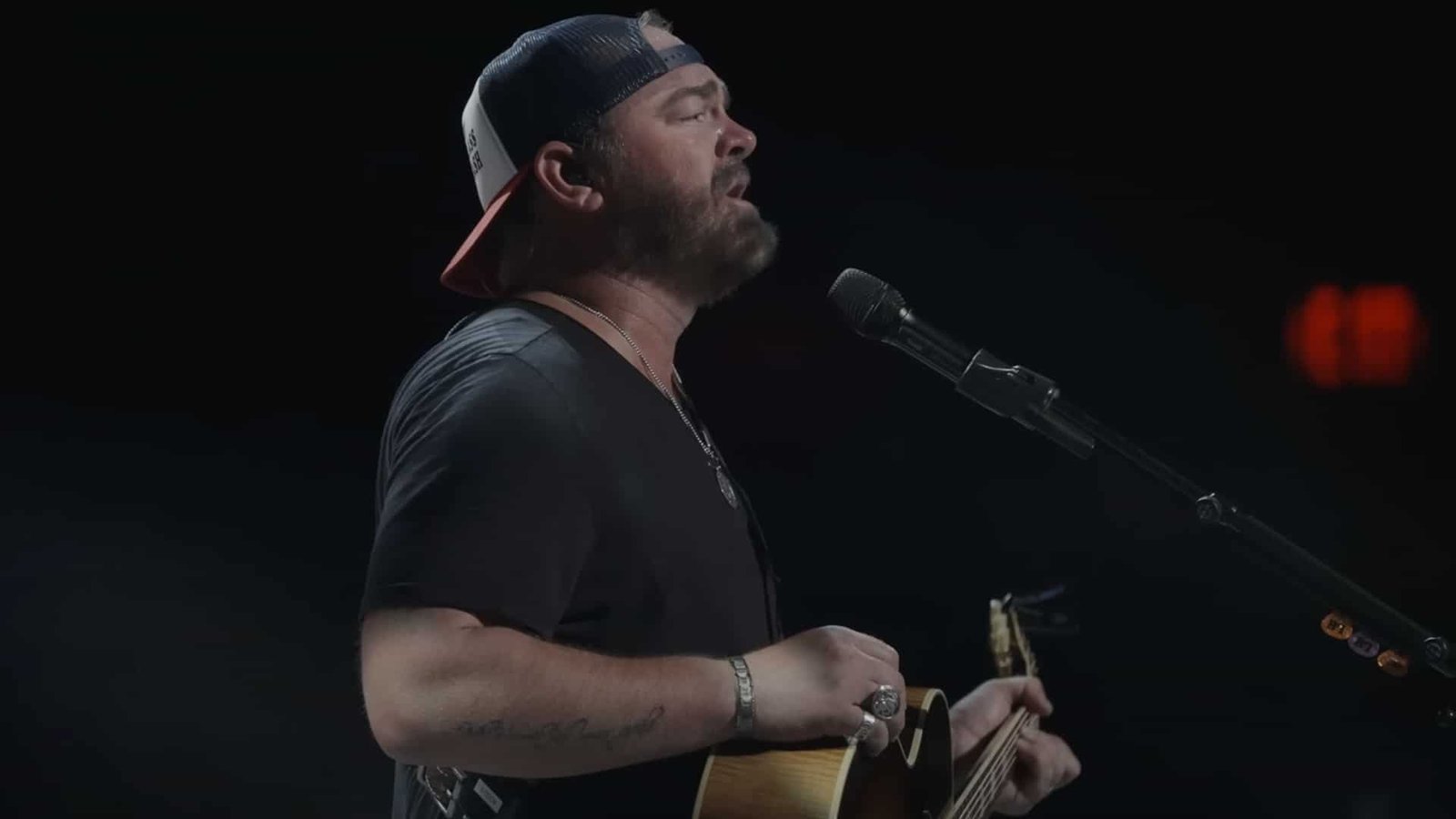 Lee Brice Pays Tribute to Charlie Kirk by Dedicating His New Song “When the Kingdom Comes”