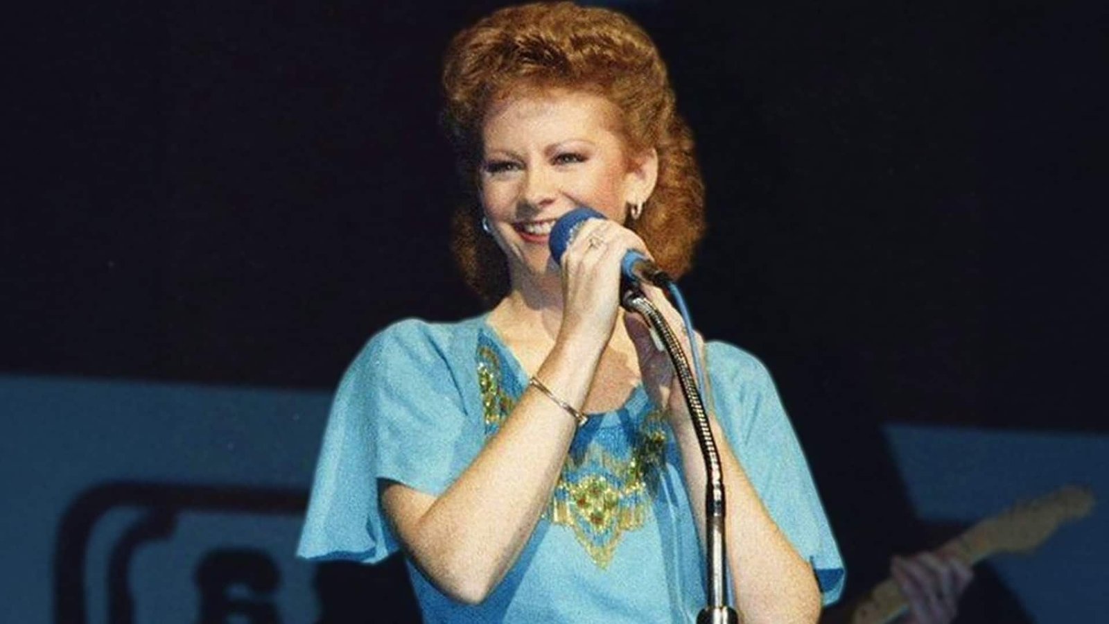The Night Reba McEntire’s Opry Debut Was Interrupted by an Unexpected Superstar Appearance