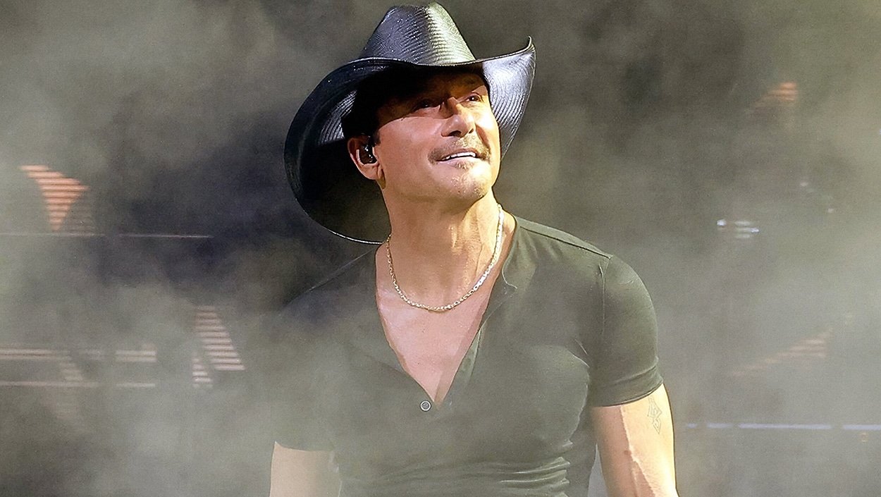 Tim McGraw Honors His Dad Tug McGraw’s Birthday in Emotional Moment at Field of Dreams Concert