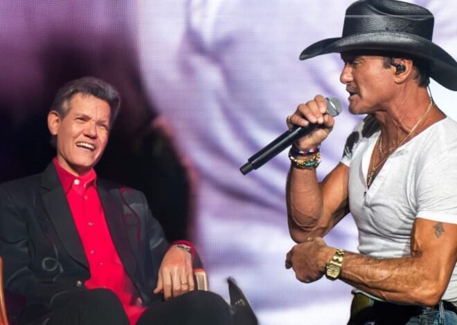 Tim McGraw and Randy Travis Perform “On the Other Hand” Together in a Stunning Surprise Duet