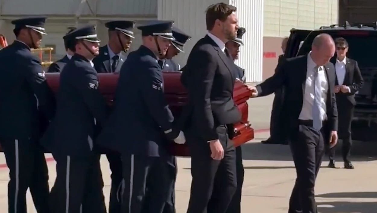Vice President JD Vance Carries Charlie Kirk’s Casket in Arizona While Usha Offers Support to Widow Erika