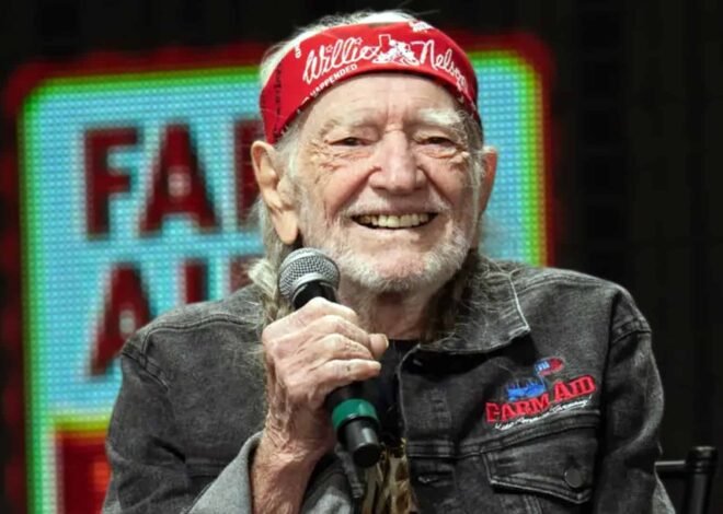 Zac Brown Reveals the Hilarious Thing Willie Nelson Does With Young Artists Before Shows