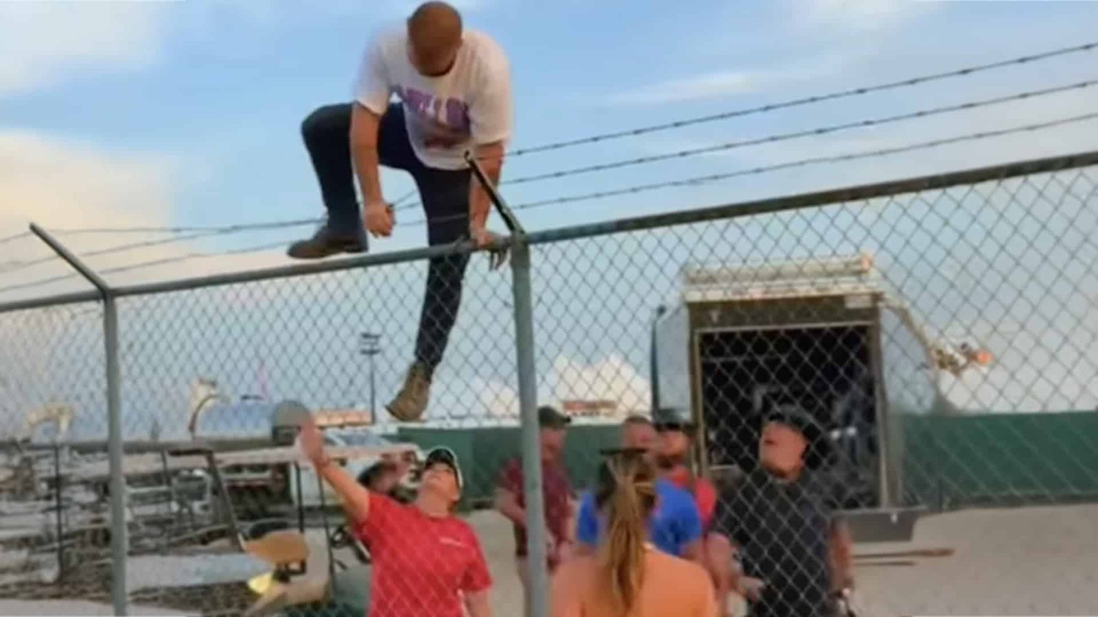 Zach Bryan Reportedly Climbs Over Fence to Confront Gavin Adcock in Tense Festival Moment
