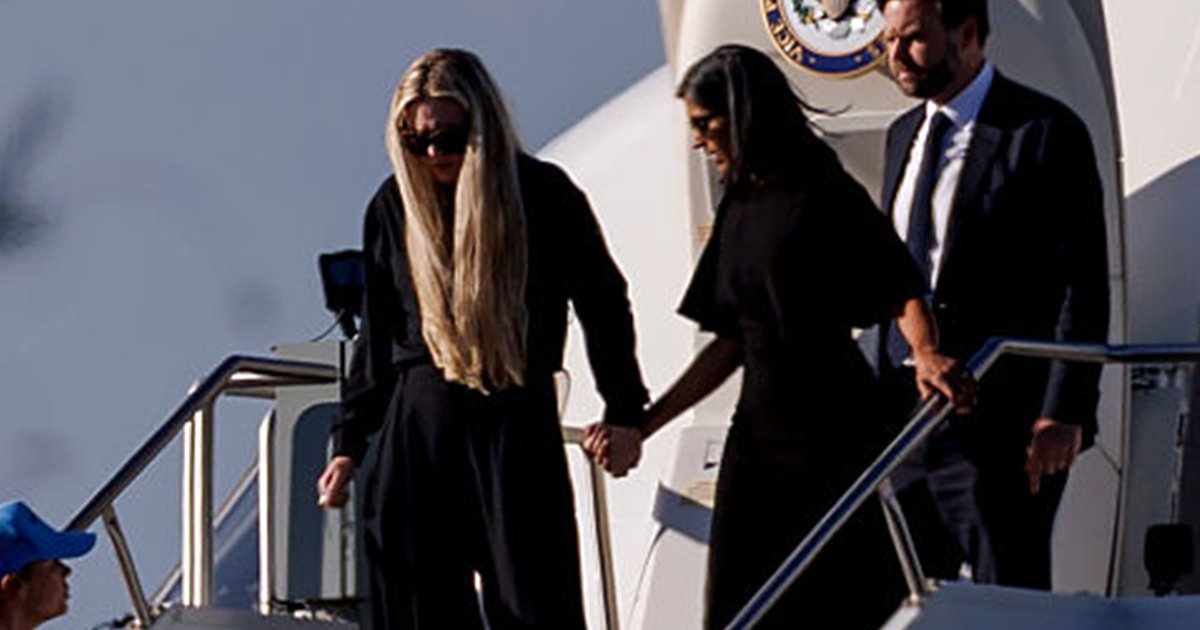 Erika Kirk seen for the first time since her husband’s tragic death – what she clutched in her hand has everyone in tears