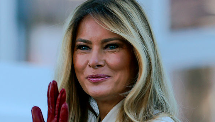 Melania Trump sparks internet frenzy with White House Christmas outfit