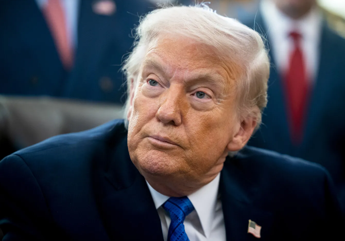 Trump Is Asked if He’ll Commit to Sending $2K Tariff Checks He Promised. His Answer Raises More Questions