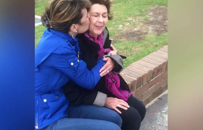 California man charged with sending texts to Guthrie family demanding bitcoin