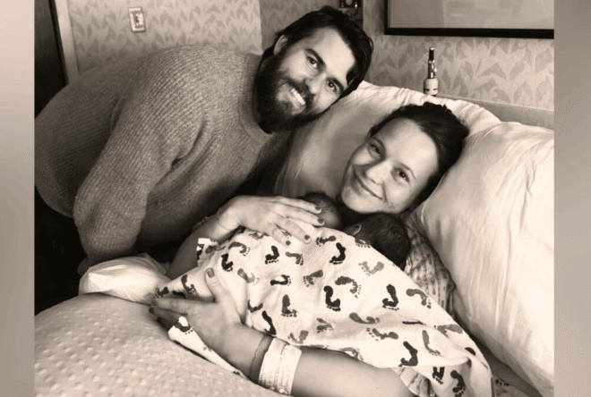 “Duck Dynasty” Stars John Luke & Mary Kate Robertson Welcome Twin Daughters