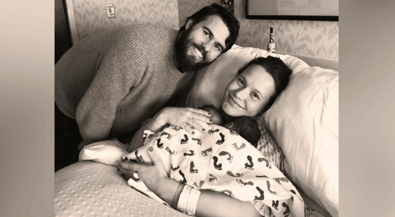 “Duck Dynasty” Stars John Luke & Mary Kate Robertson Welcome Twin Daughters