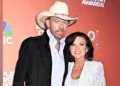 How Toby Keith’s Wife Supported Him Through His Cancer Battle