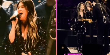 Watch 70,000 Fans Sing Along With Kelly Clarkson At RodeoHouston