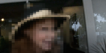 Guess the Iconic Country Singer & Actress!