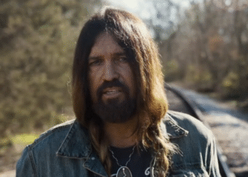 Billy Ray Cyrus defends Trump, says leading the country is a ‘tough job’