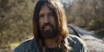 Billy Ray Cyrus defends Trump, says leading the country is a ‘tough job’