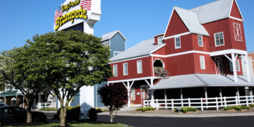 1 Person Killed In Shooting Outside Of Dolly Parton’s Stampede In Pigeon Forge