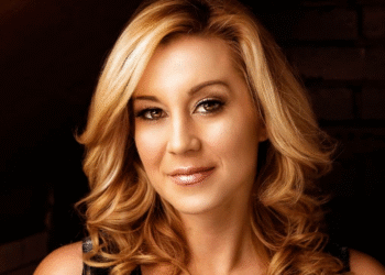 Kellie Pickler Heads Back to ‘American Idol’ Stage for First Time in Years