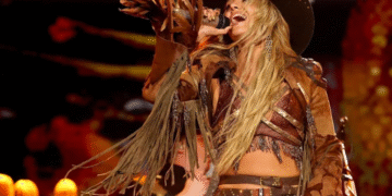 Lainey Wilson Brings Out Riley Green After Stagecoach Cancellation