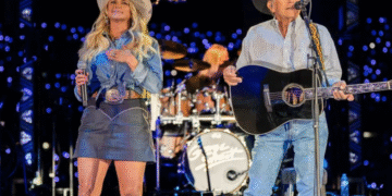 See Miranda Lambert and George Strait Team Up For Two-Song Performance in Texas