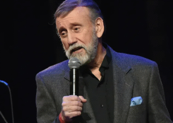 Country music star Ray Stevens breaks his neck in scary fall