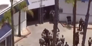 5 dead, including 2 shooters after cops swarm San Diego mosque, schools evacuated