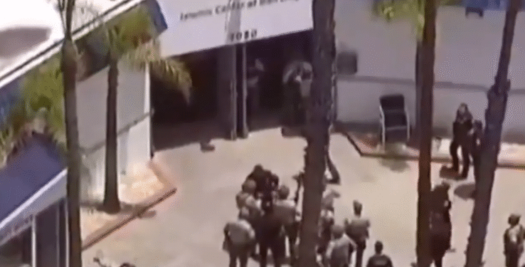 5 dead, including 2 shooters after cops swarm San Diego mosque, schools evacuated