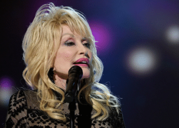 Dolly Parton Cancels Vegas Shows Citing Health Concerns