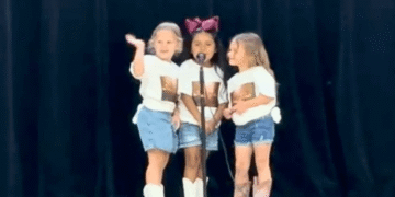 Trio Of Preschool Girls Give Charming Talent Show Performance Of Ella Langley’s “Choosin’ Texas”