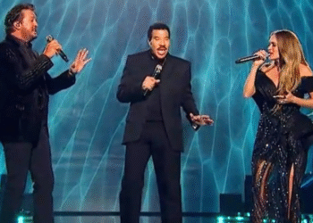 ‘American Idol’ Judges Deliver Breathtaking Three-Part Harmony In “Deep River Woman” Performance